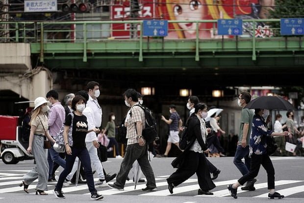 Japan warns of the risk of a COVID-19 outbreak again