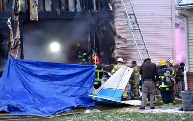Plane crashed into people's homes in the US, killing 3 people 