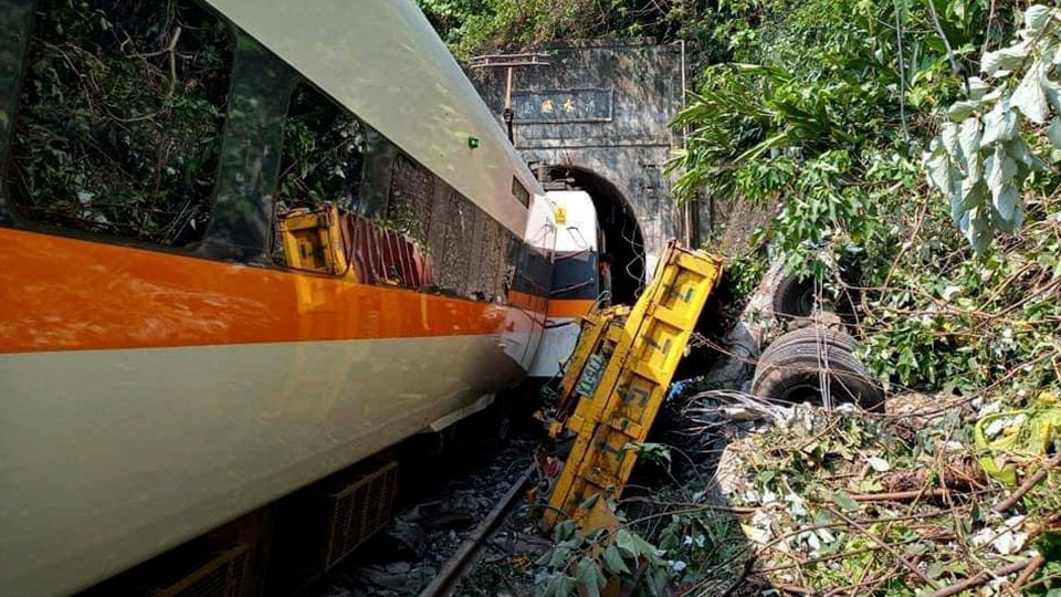 Taiwan: dozens dead after express service derails in tunnel