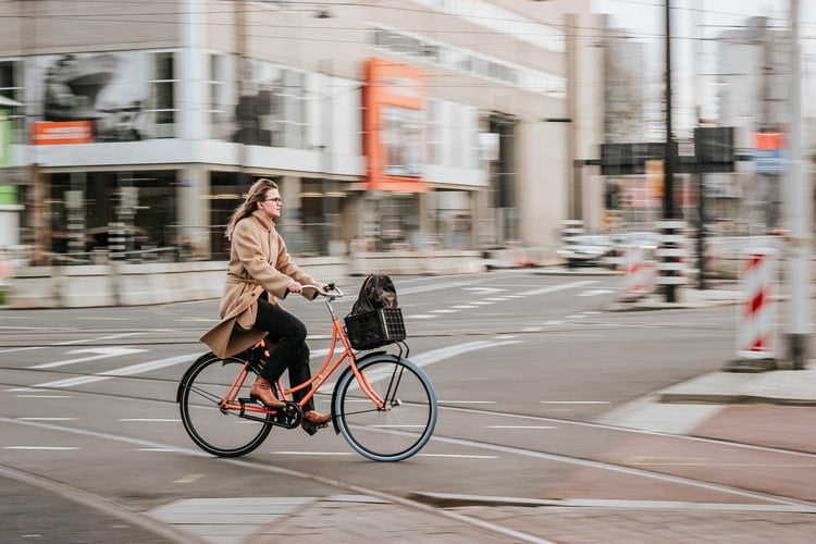 The Benefits Of Cycling To Work - Photo: Visual Stories/Micheile