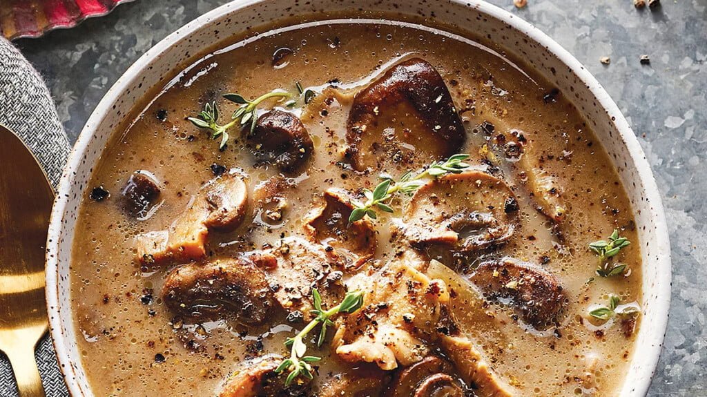 Sherry-infused mushroom soup in the slow cooker - Photo from Pinterest