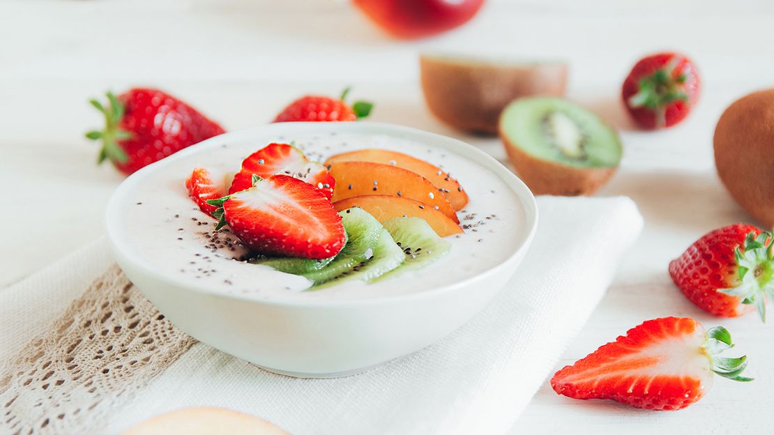 Yogurts That Are the Healthiest to Buy - Photo Natasa Mandic/Stocksy