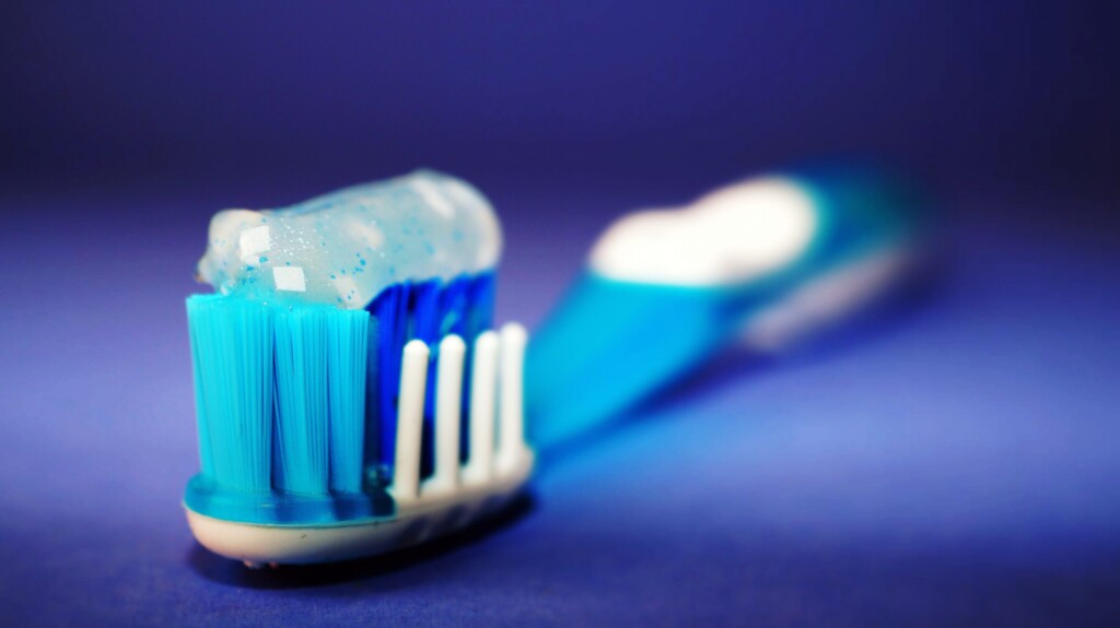15 Simple Methods To Whiten Your Teeth At Home - Part 1 / Photo by George Becker from Pexels