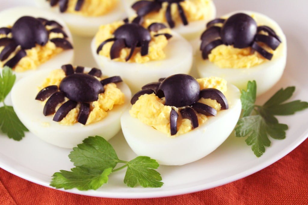 spooky spider deviled eggs 025