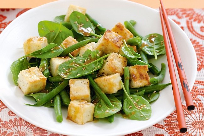 tofu green bean spinach salad with miso dressing illume emag