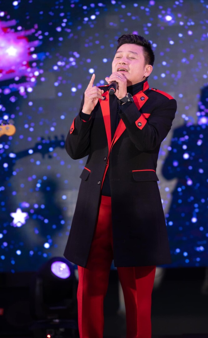 Ca sĩ Mai Quốc Huy tổ chức liveshow với dàn khách mời “khủng”, được vợ ủng hộ đam mê hết mực 5 Mai Quốc Huy