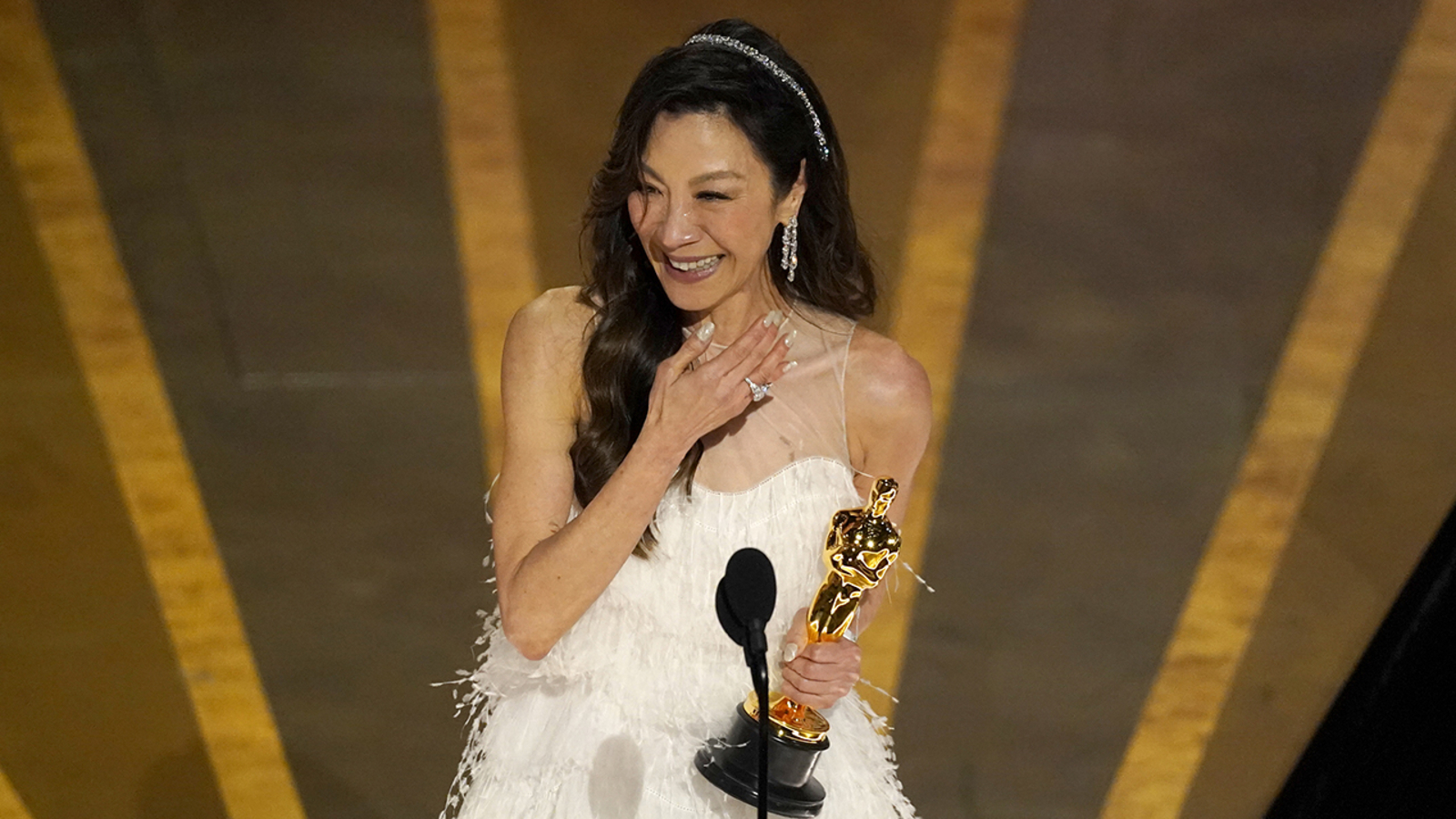 Michelle Yeoh Won Oscars 1