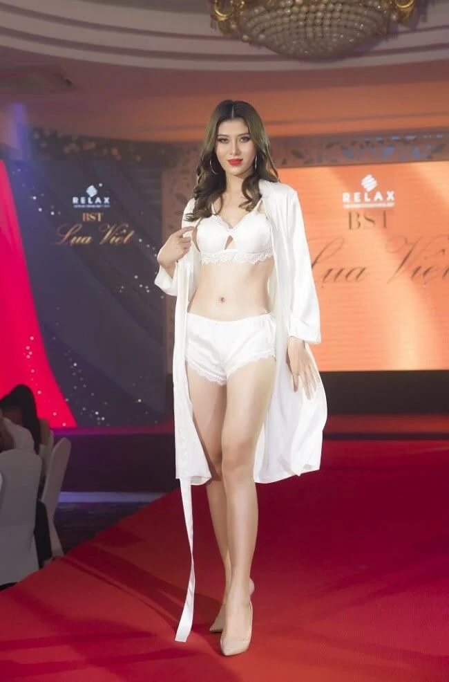 Ralex-dau-gia-bo-suu-tap-noi-y-Lua-Viet-8