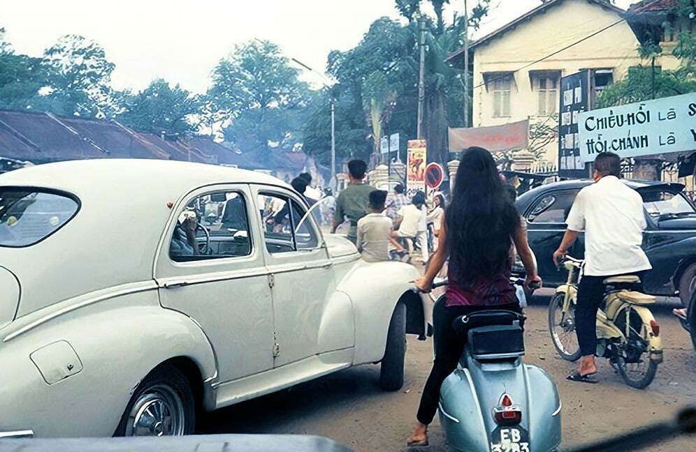 lady saigon 17