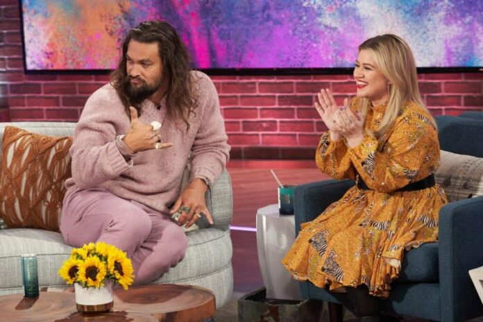 'Aquaman' Jason Momoa Continues His Love Affair With the Color Pink