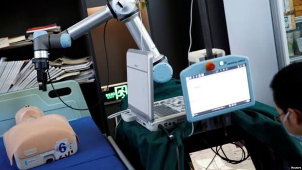 China has successfully performed cancer surgery using robots