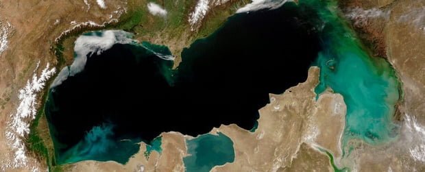 The world's largest lake is seriously damaged because of climate change