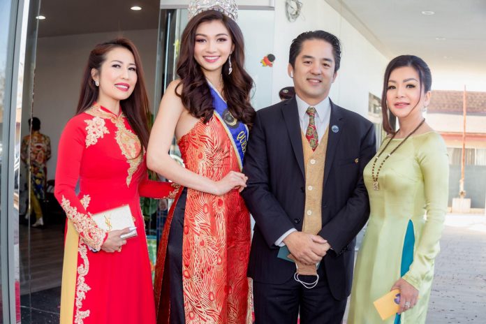 Miss Ann Vo beautiful in Ao Dai at the New Year Party Night