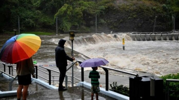 Australia warned of 'life-threatening' flash floods