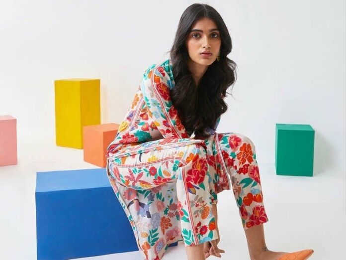 Quick Hacks To Keep Your Garments From Looking Drab Or Faded