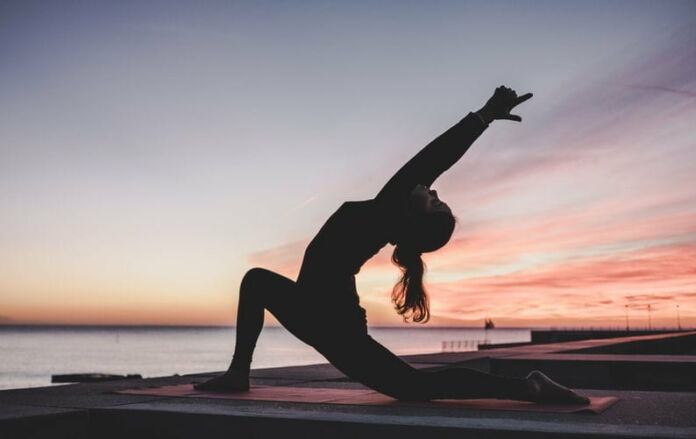 Yoga - Photo by kike vega