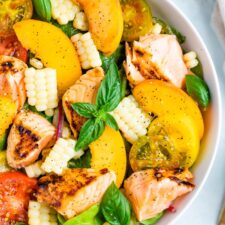 Salad with grilled salmon, corn and peaches - Photo by Brittany Mullins
