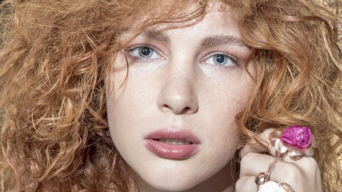 How to Make Lips Soft and Pink: 7 Best Home Remedies