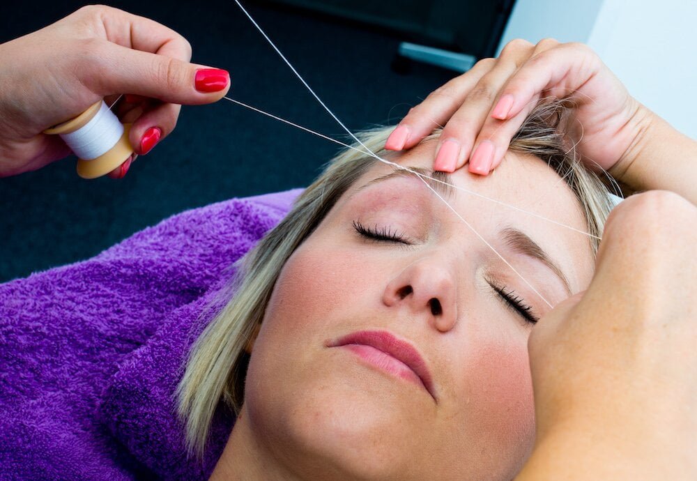 Does Eyebrow Threading Hurt? Everything You Need To Know - LAVYON