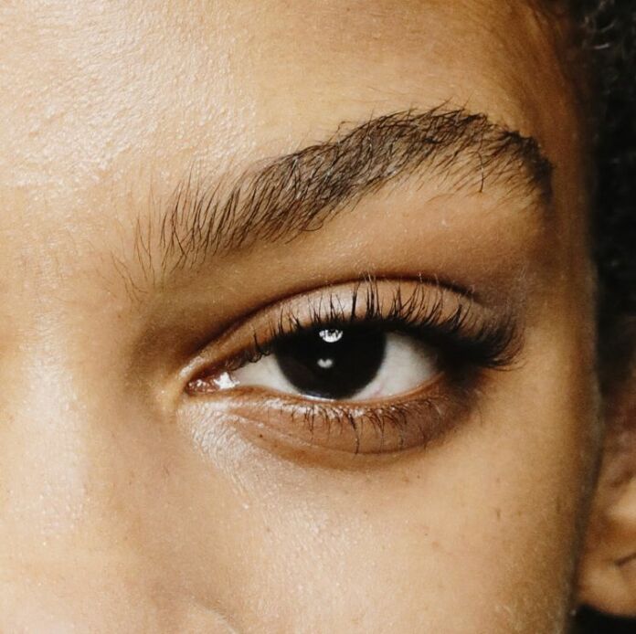 Should You Get Your Eyebrows Waxed Or Threaded?