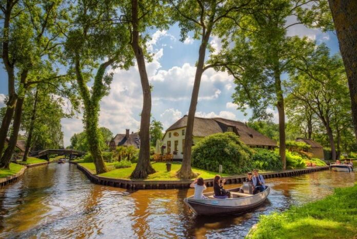 Visit Holland's 