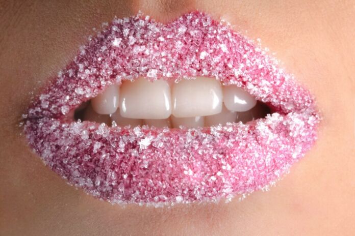 15 Simple Methods To Whiten Your Teeth At Home - Part 2 / Photo by Rodolfo Clix from Pexels