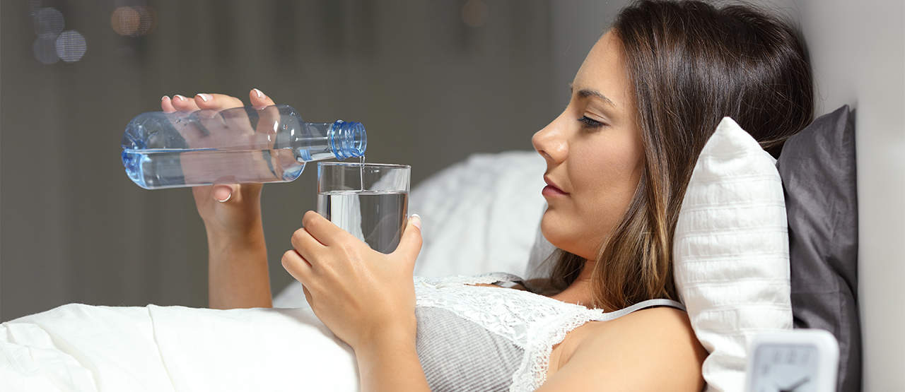 Is it a good idea to drink water before going to bed? LAVYON