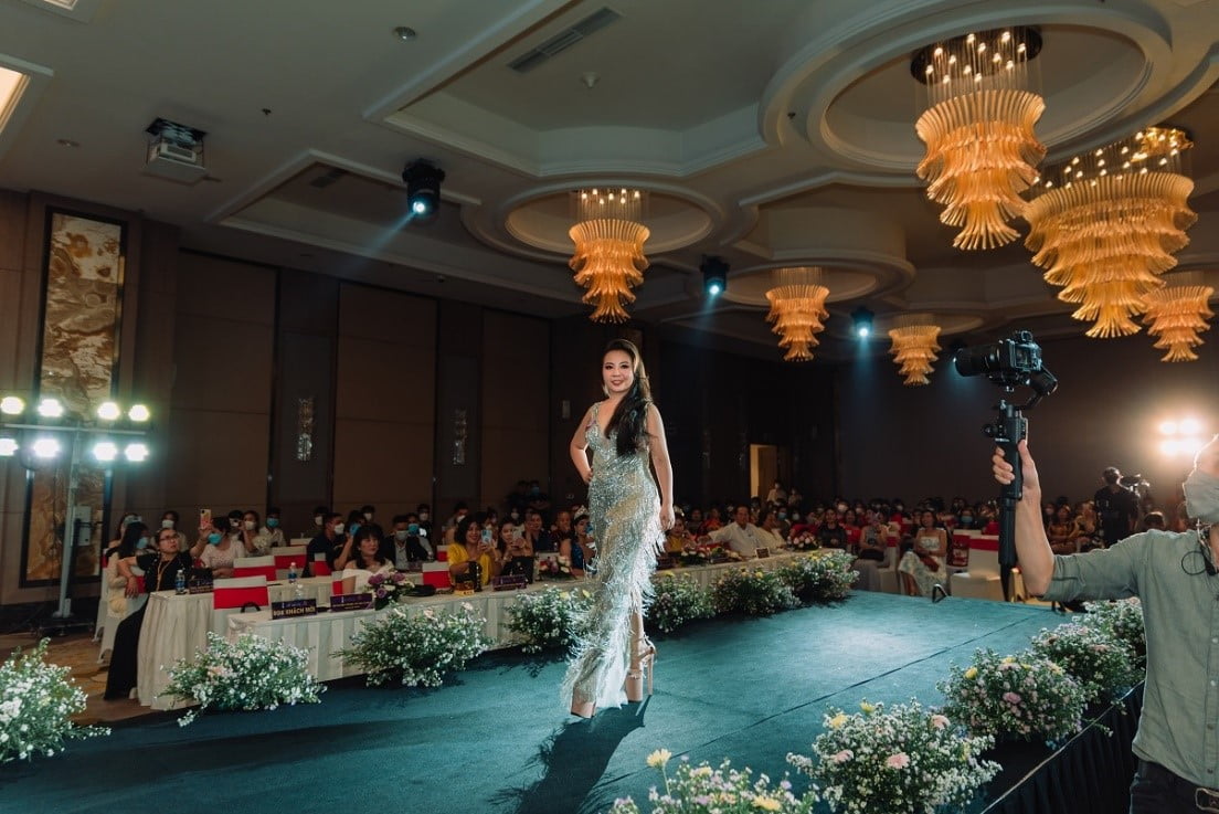 doanh nhan 2