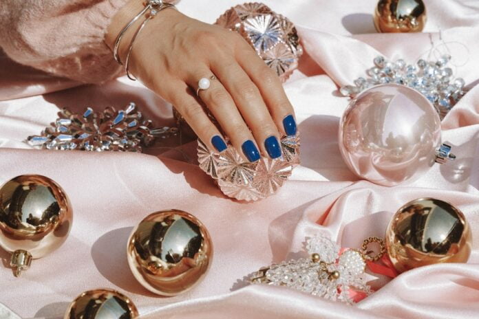 Pearl's nails