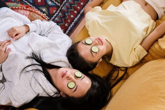 pexels-cottonbro-4004119 homemade face mask