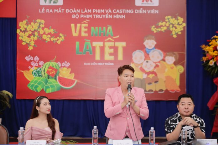 Về Nhà Là Tết