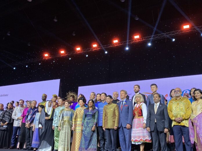 Thai Silk International Fashion Week
