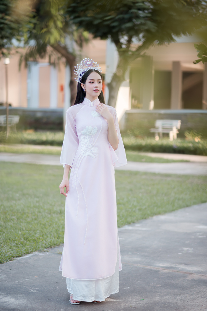 HOA HAU THANH THUY 7