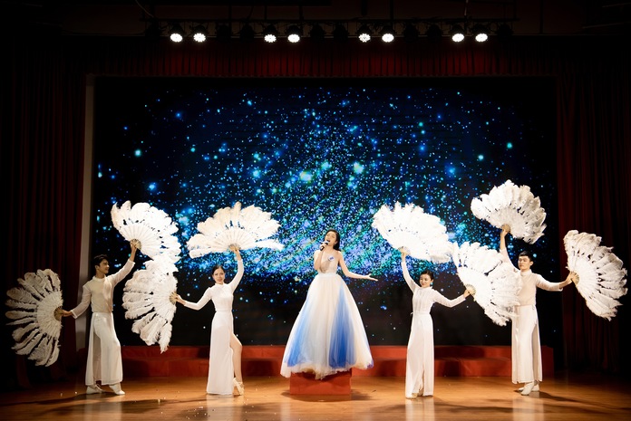 Tran Phuong Nhi 015