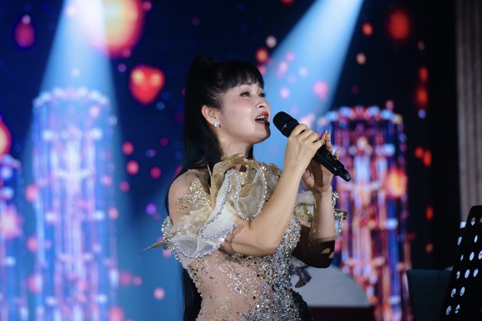 Trang Nhung 4