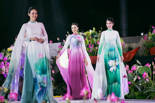 Ban sao cua 003 AO DAI TRUNG DINH foto KIENGCAN