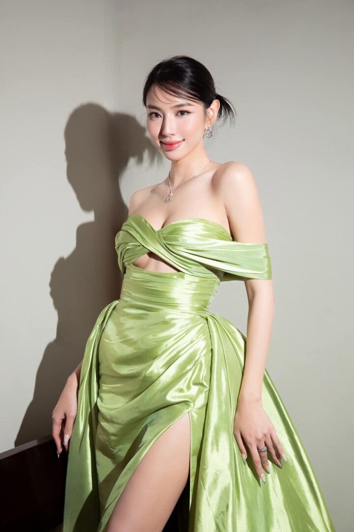 hoa hau thuy tien 20240126175859