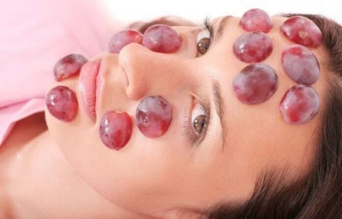 Grape mask recipes for healthy and glowing skin