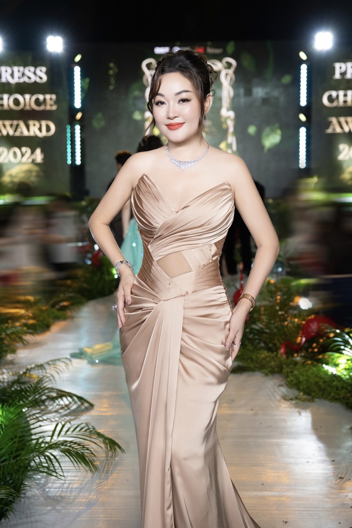 hoang thanh nga 4