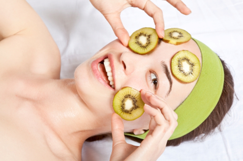 mat na tri nam tu kiwi