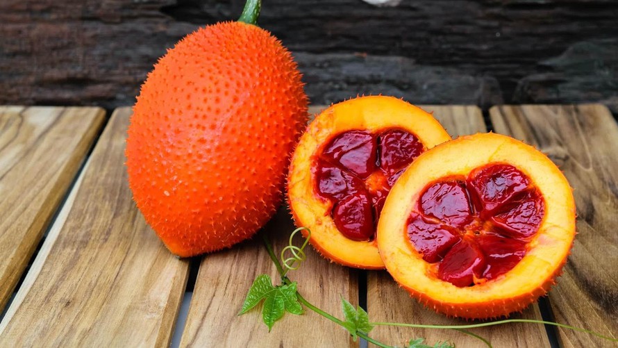 nhung sai lam khi an qua gac co the gay doc 1 8018