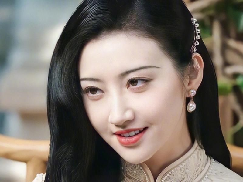 chân mày mỏng