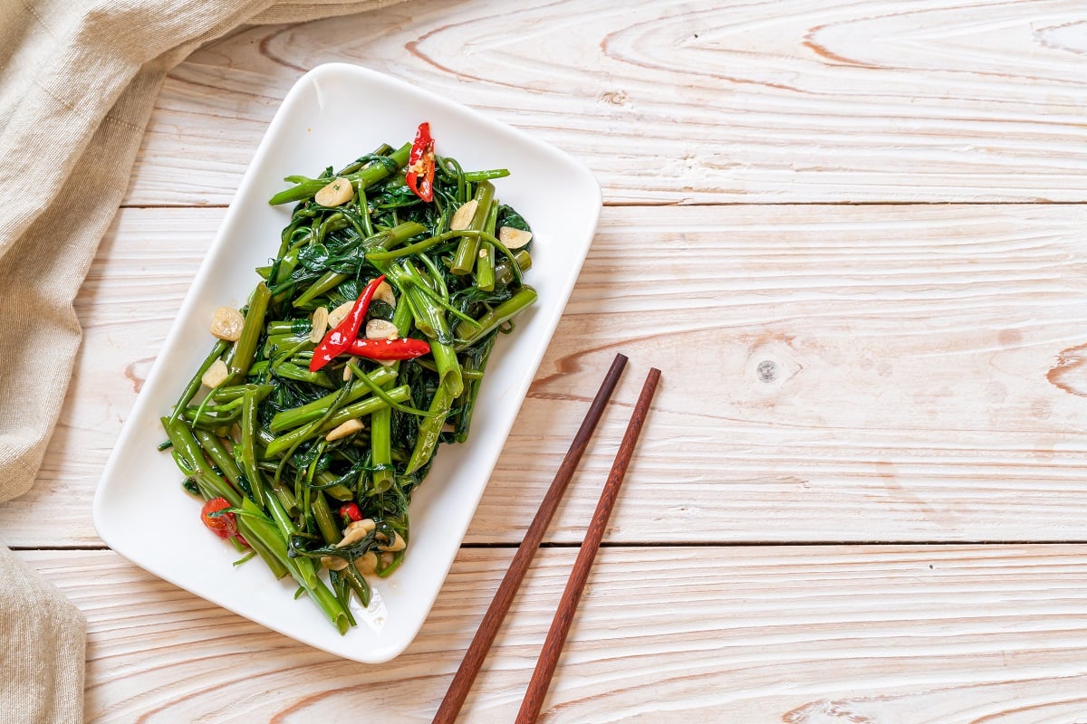 rau muống