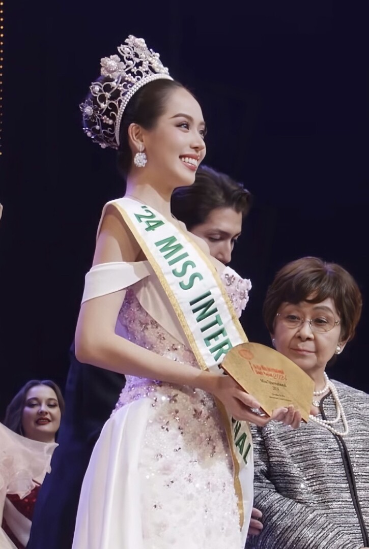 HOA HAU HUYNH THI THANH THUY 10