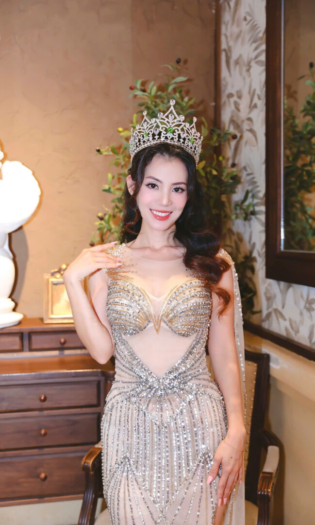 Hoa hau Catherine Rose 5