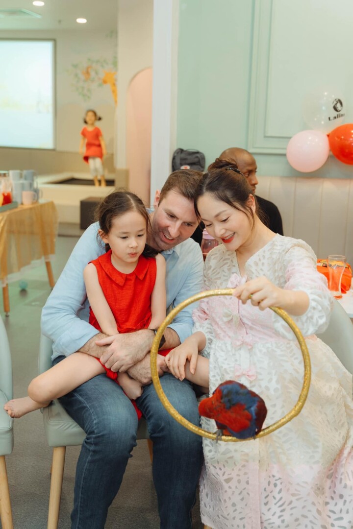 con gai lai tay nha lan phuong khoe cap chan dai nho co bo cao 2m 6 tuoi da thong minh bat ngo 99 1 n 1715936640 294 width1366height2048