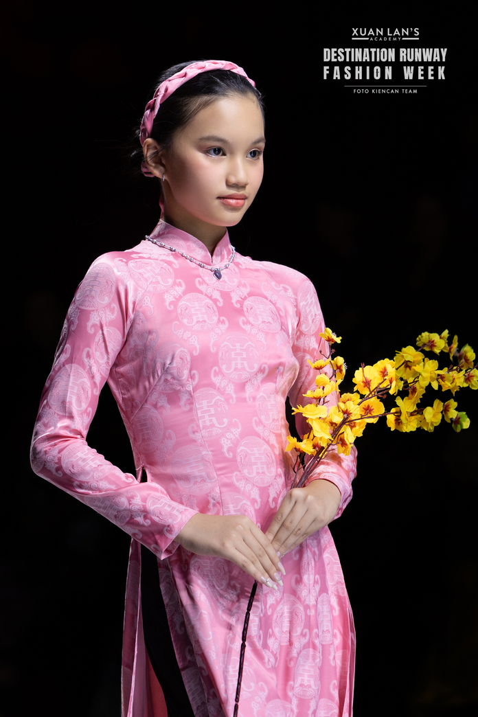 1837CHAO XUAN XUANLAN 2025.FOTO KIENGCAN