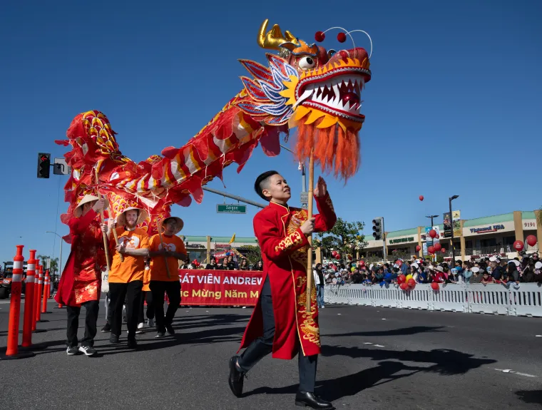 OCR L TET PARADE 0211 02 MS