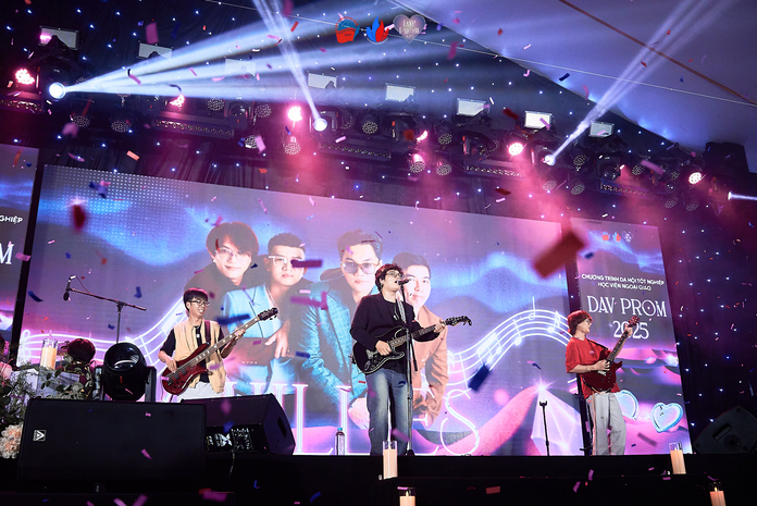 Dấu Ấn Khó Phai Từ DAV Prom 2025: CHAVÉRA – Khép Lại Hành Trình Thanh Xuân Rực Rỡ 8 DSC 9125