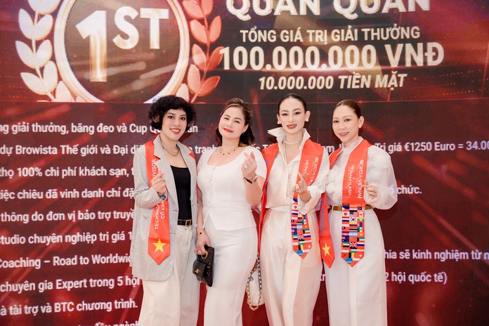 QUY07632